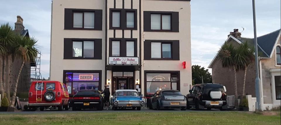 Cadillac Kustomz Hotel - Breakfast Available Rothesay Exterior foto